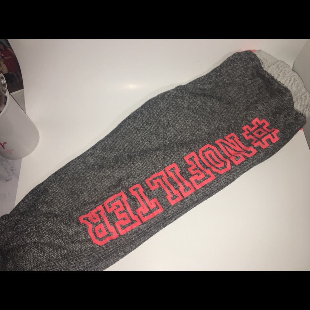 Cropped sweatpants